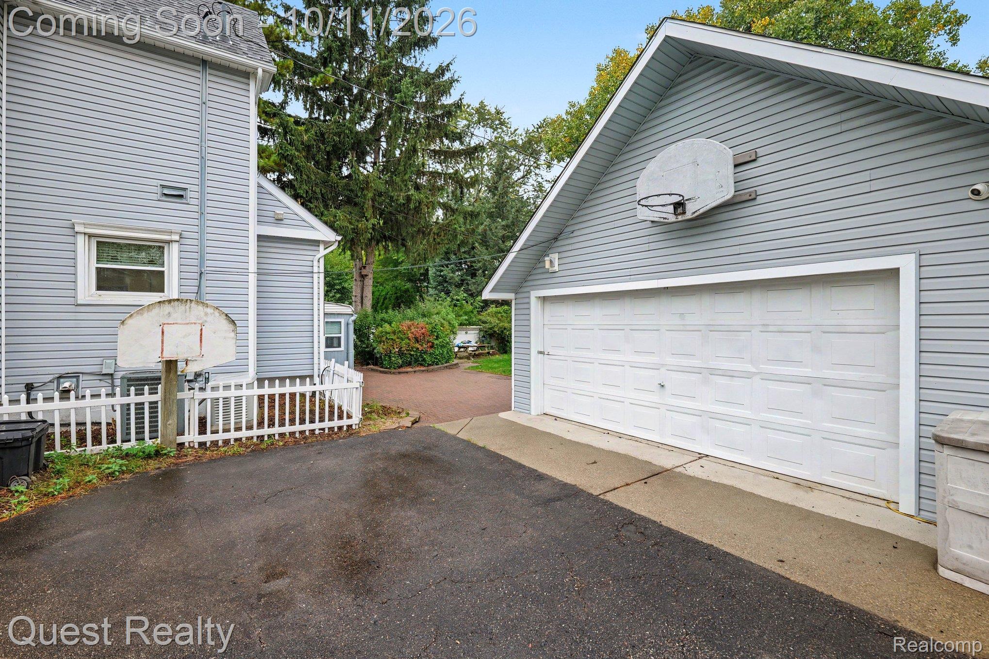 499 Allen Avenue