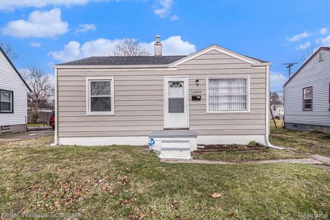 12849 Sarsfield Avenue Warren City MI 48089