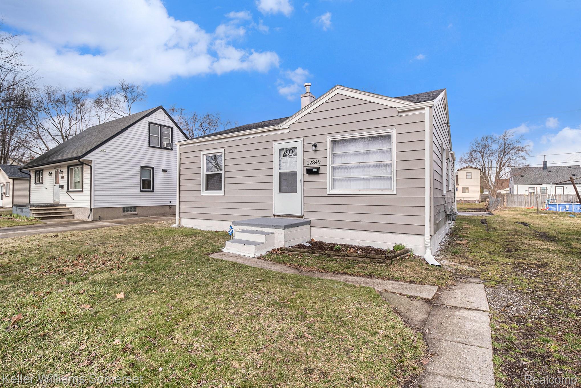 12849 Sarsfield Avenue
