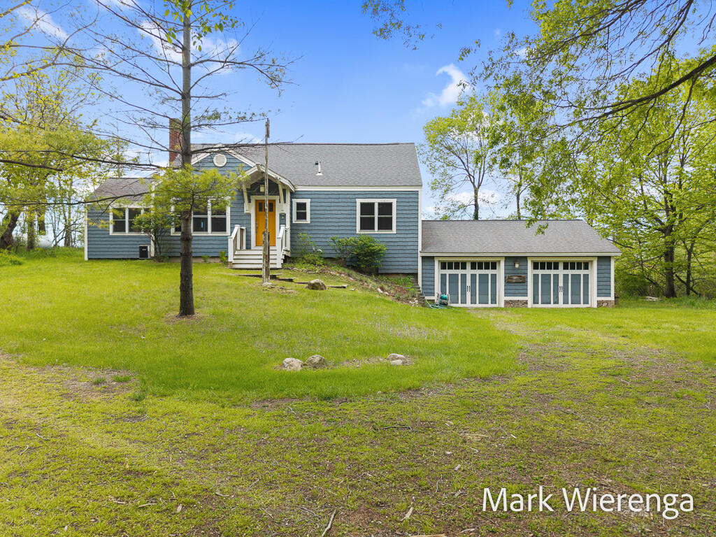 2177 S Lakeshore Drive