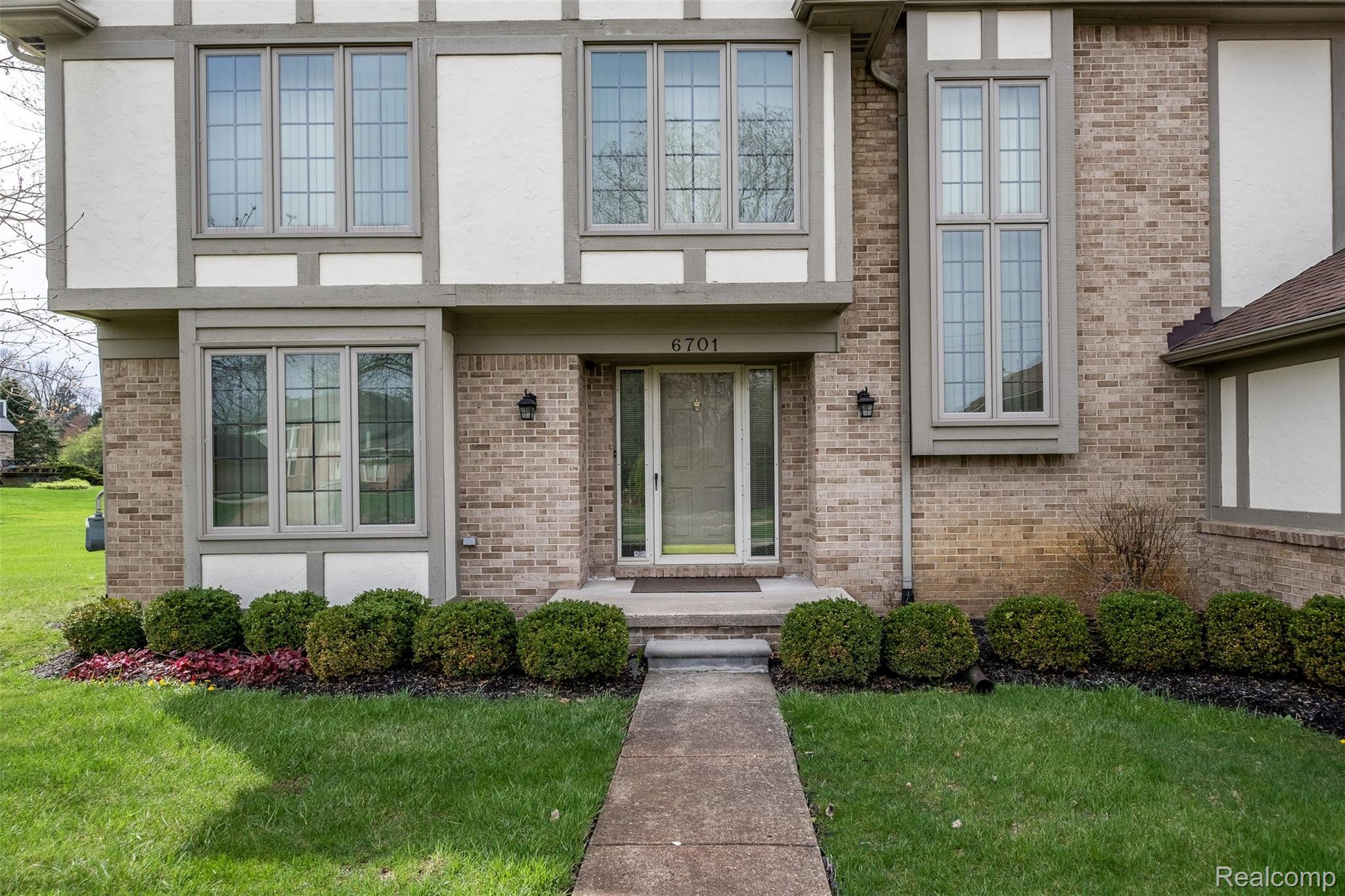 6701 Sun Valley Drive