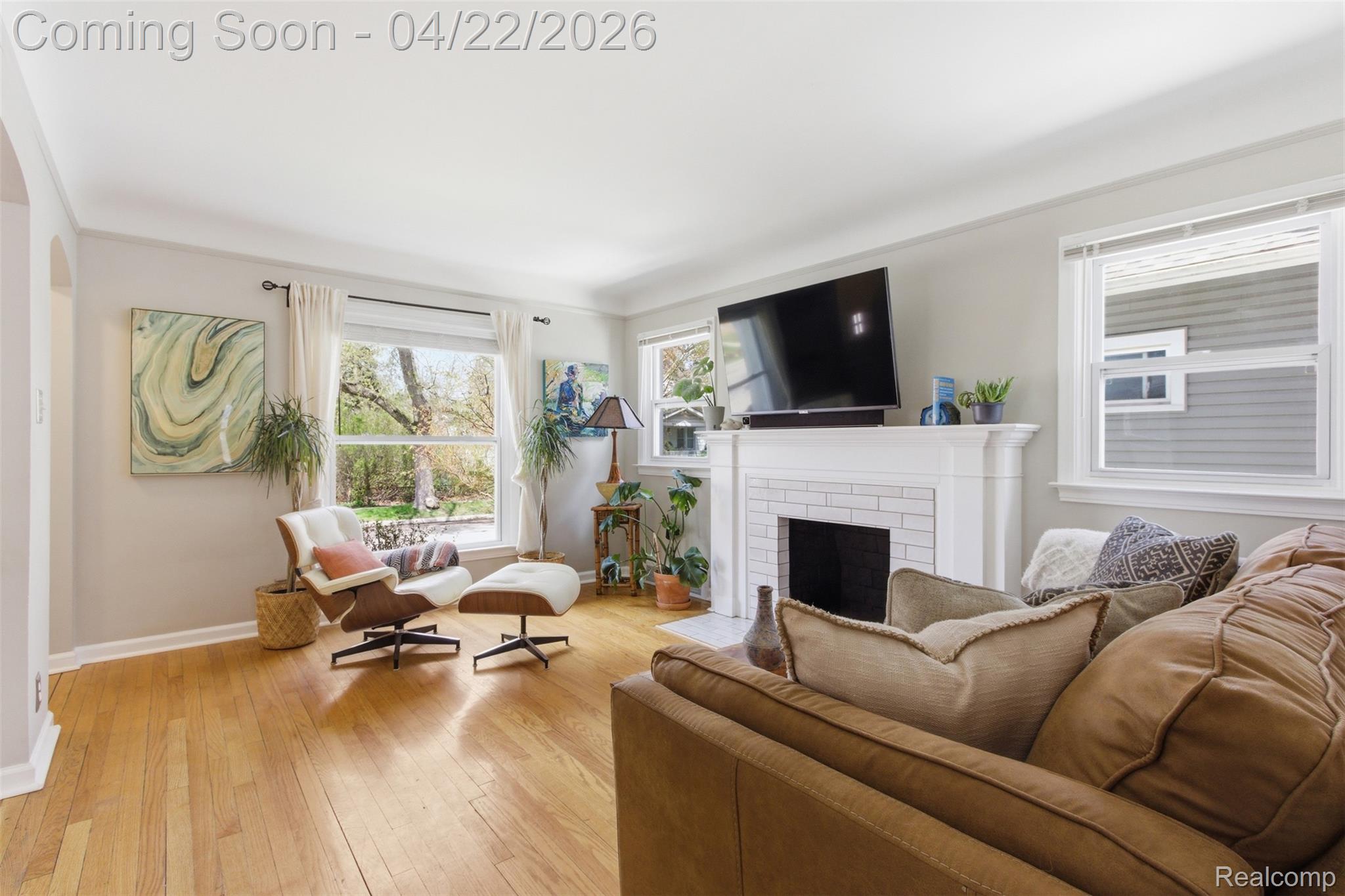310 E Oakridge Street