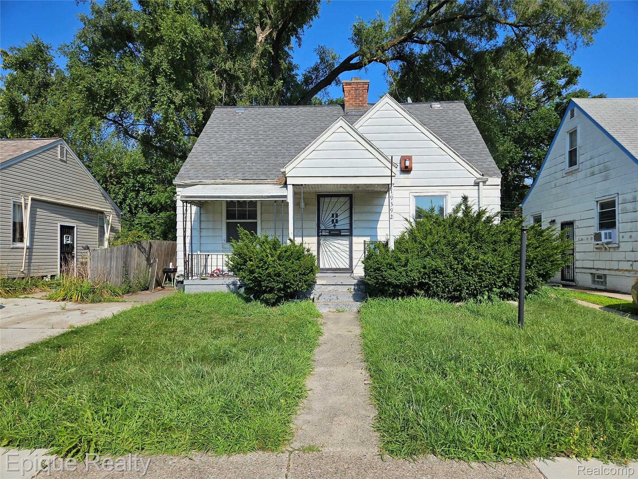 19392 JUSTINE Street