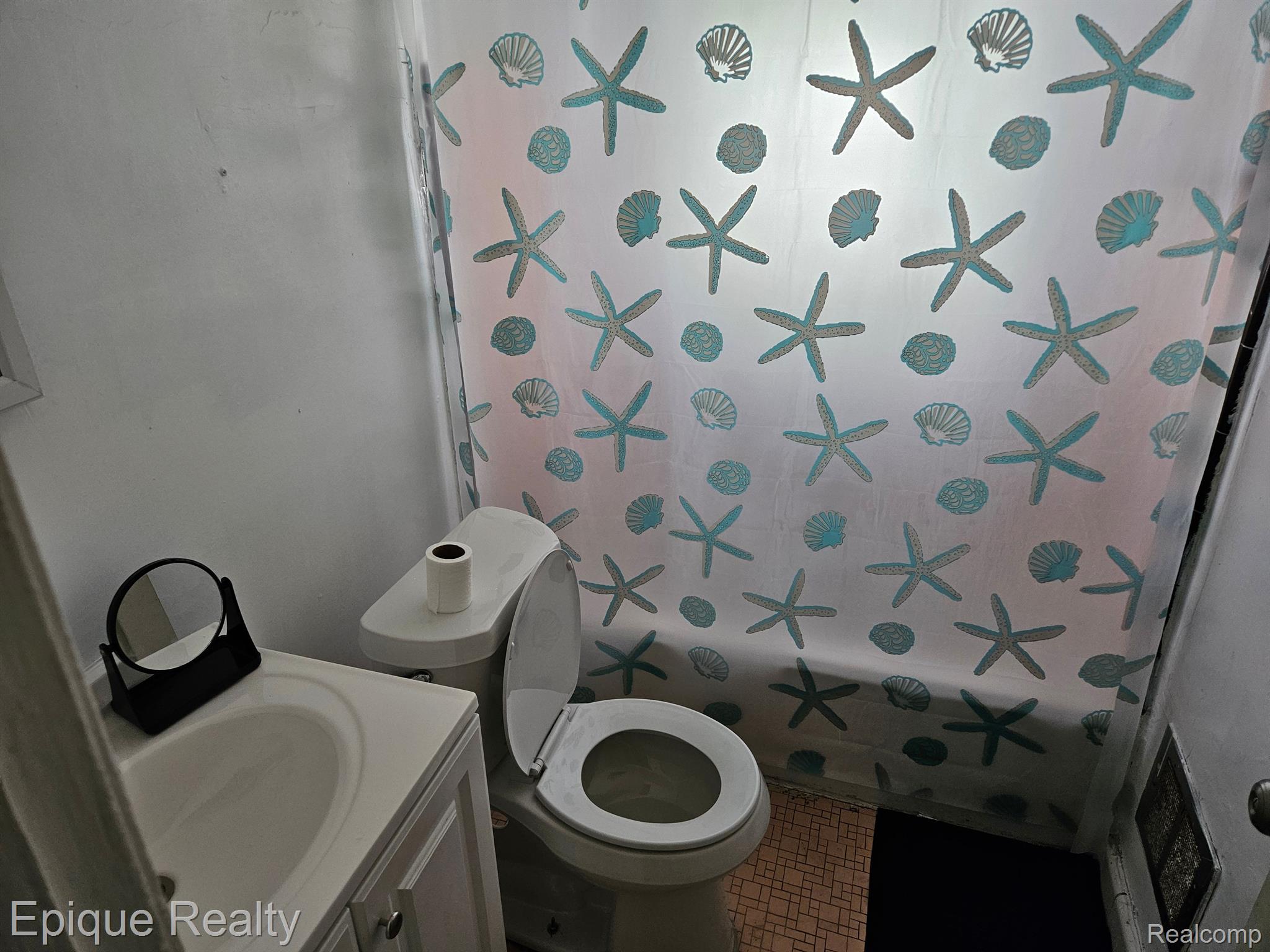 19392 JUSTINE Street