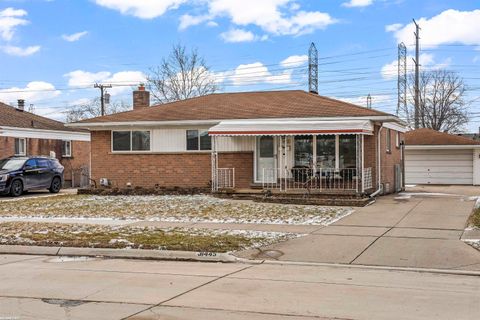 31445 Newport Drive Warren City MI 48088