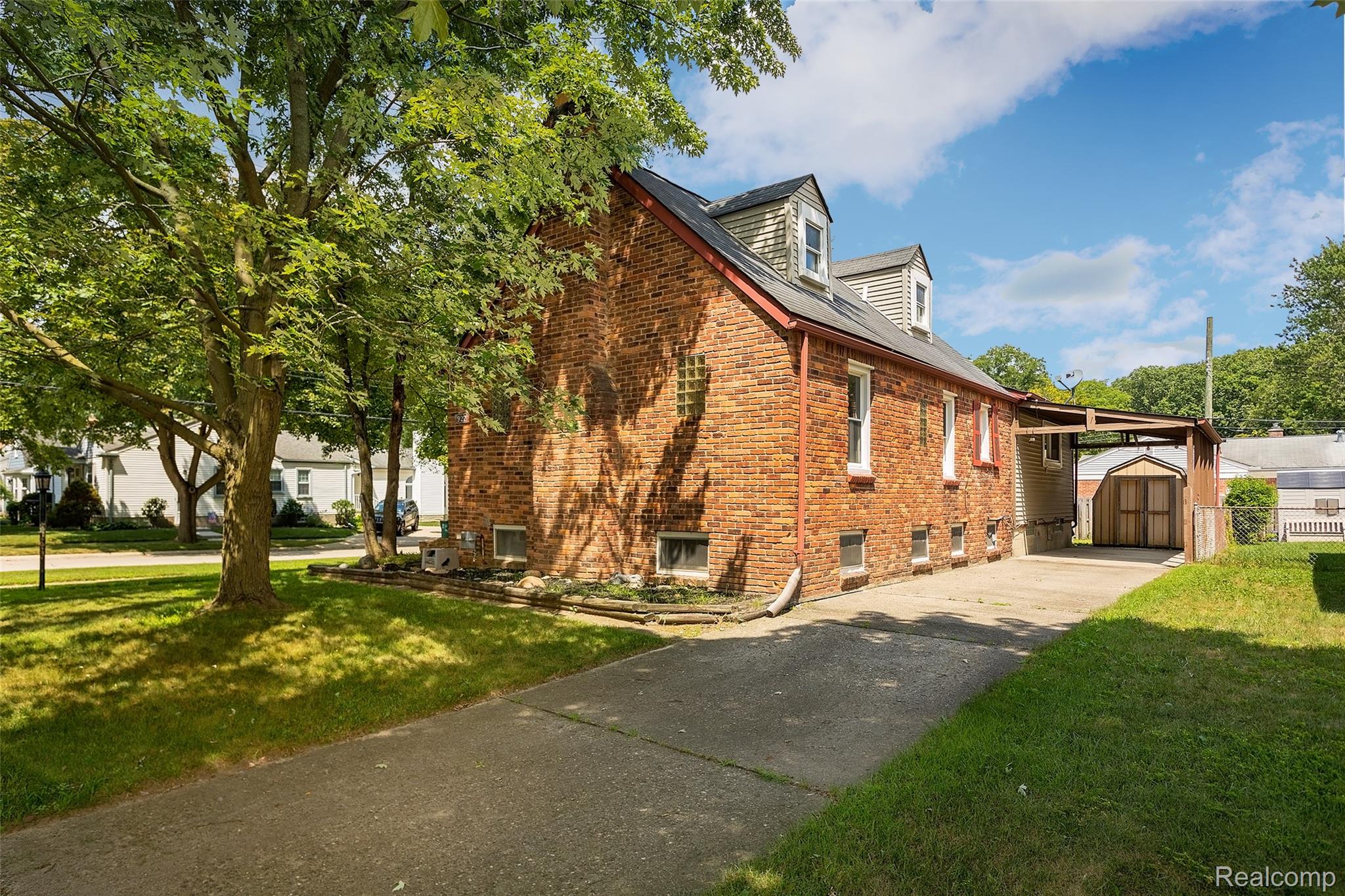 922 Butternut Avenue