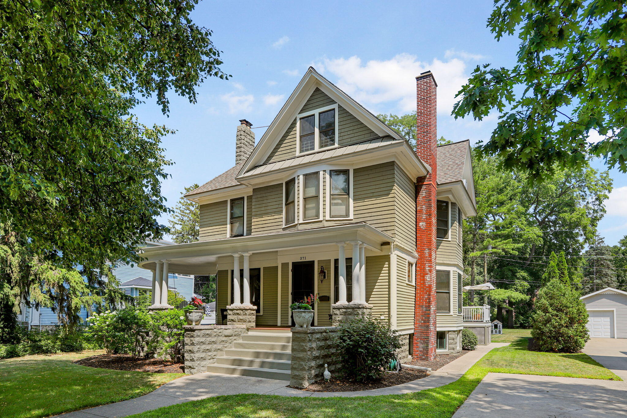 371 Pearl Street