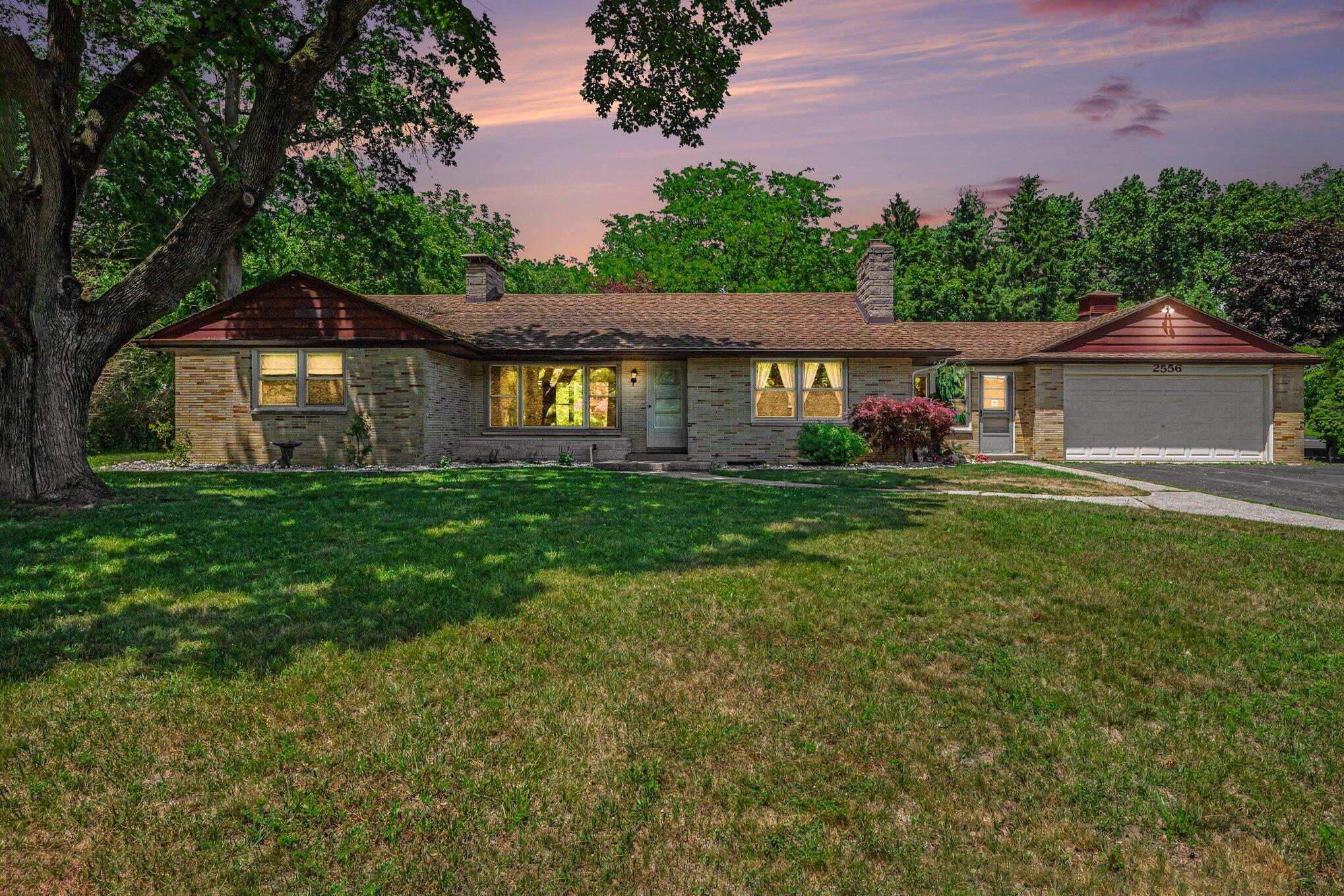 2556 Angling Road