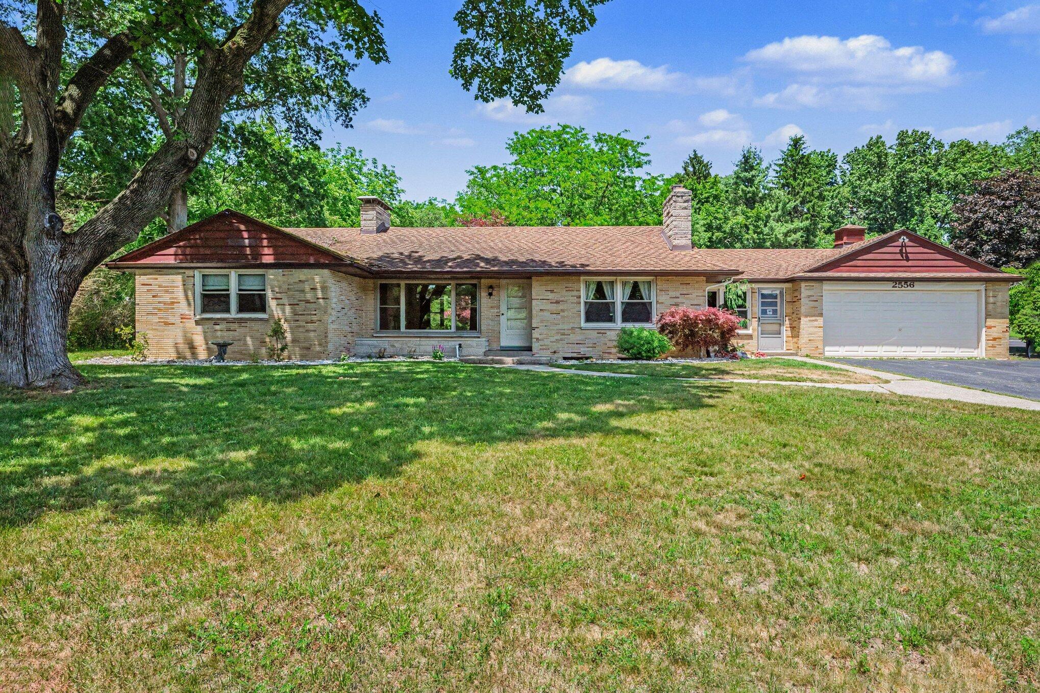 2556 Angling Road