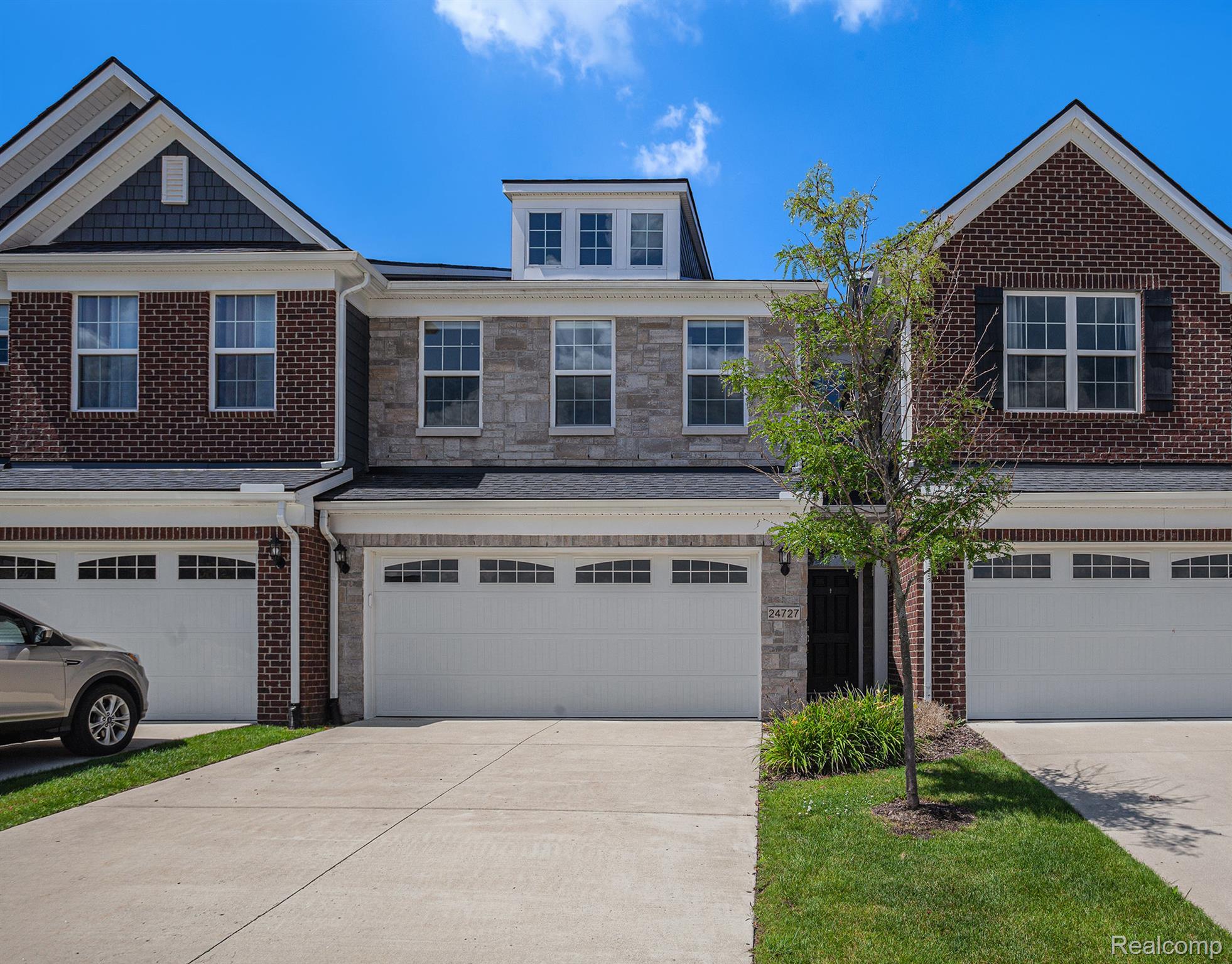 24727 IVY LANE
