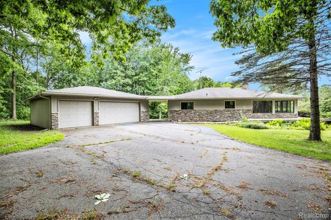 2456 Chilson Road Genoa Township MI 48843