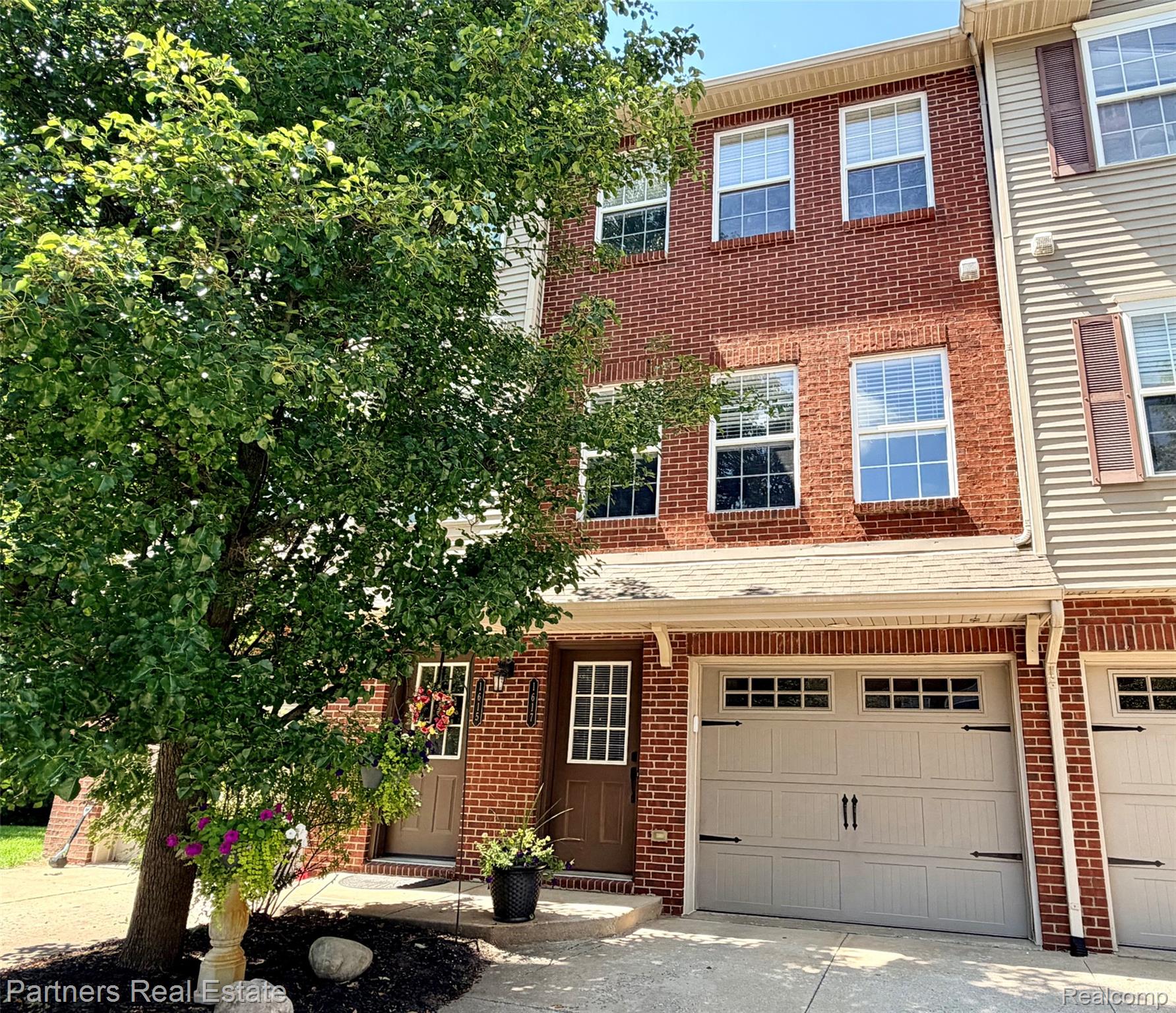 1617 Red Hickory Court