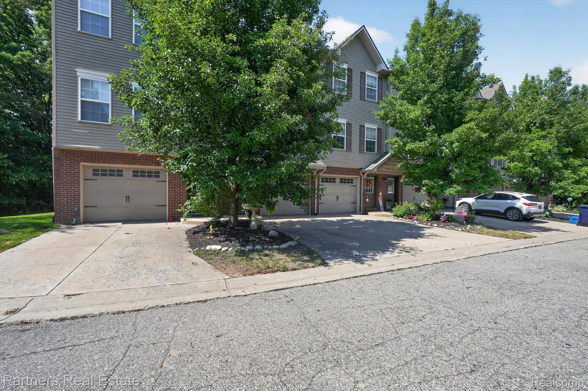 1617 Red Hickory Court