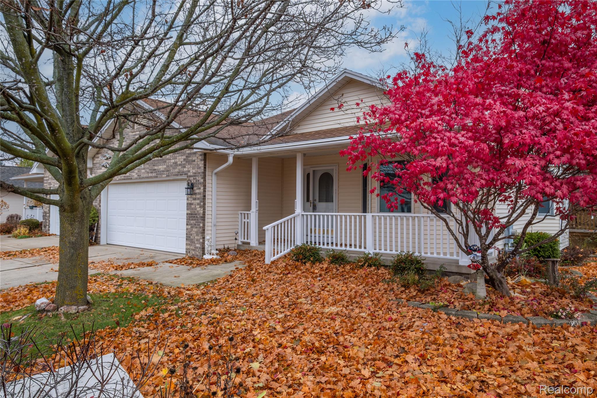 7352 Cross Creek Drive