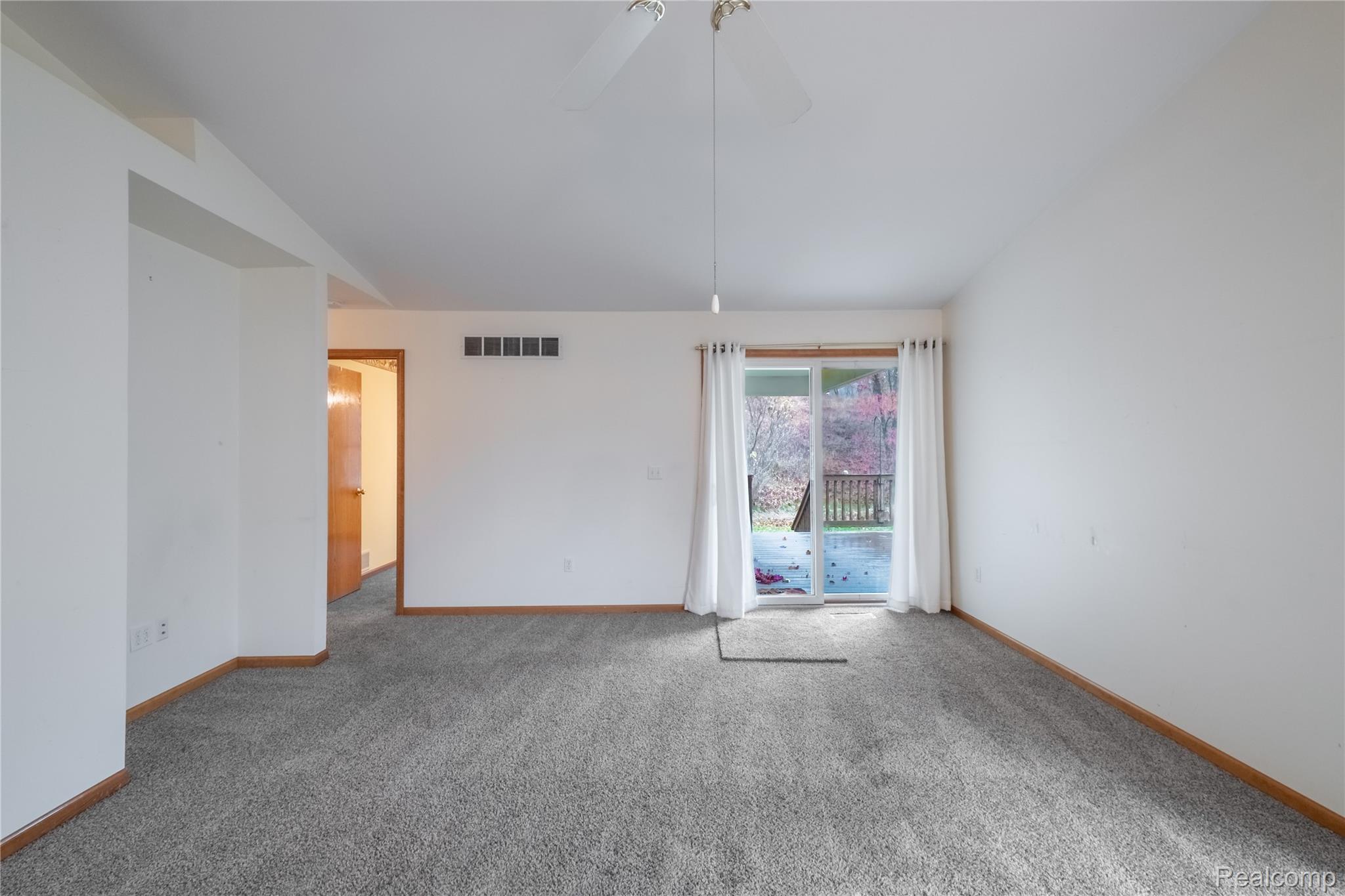 7352 Cross Creek Drive