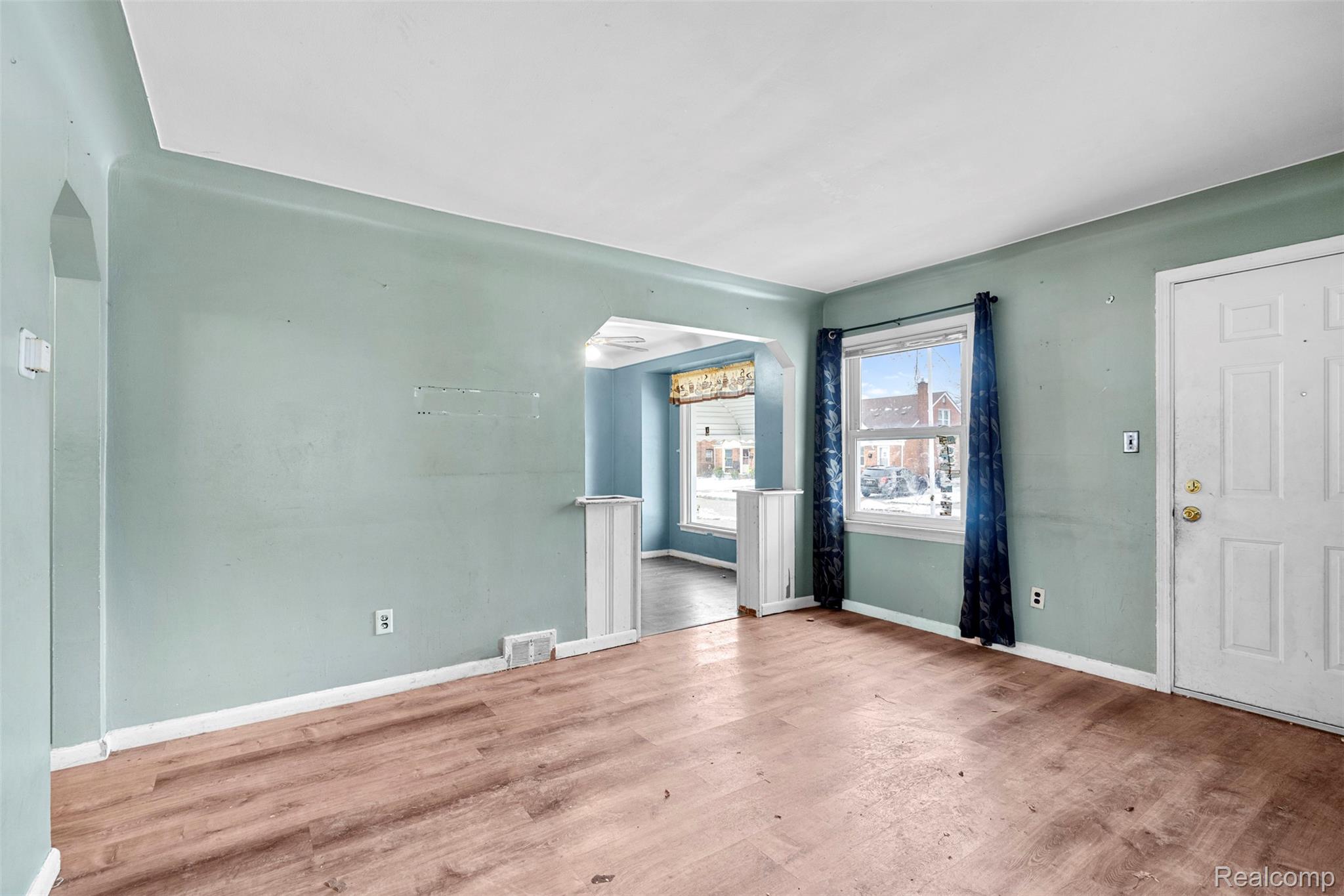 14624 Warwick Avenue