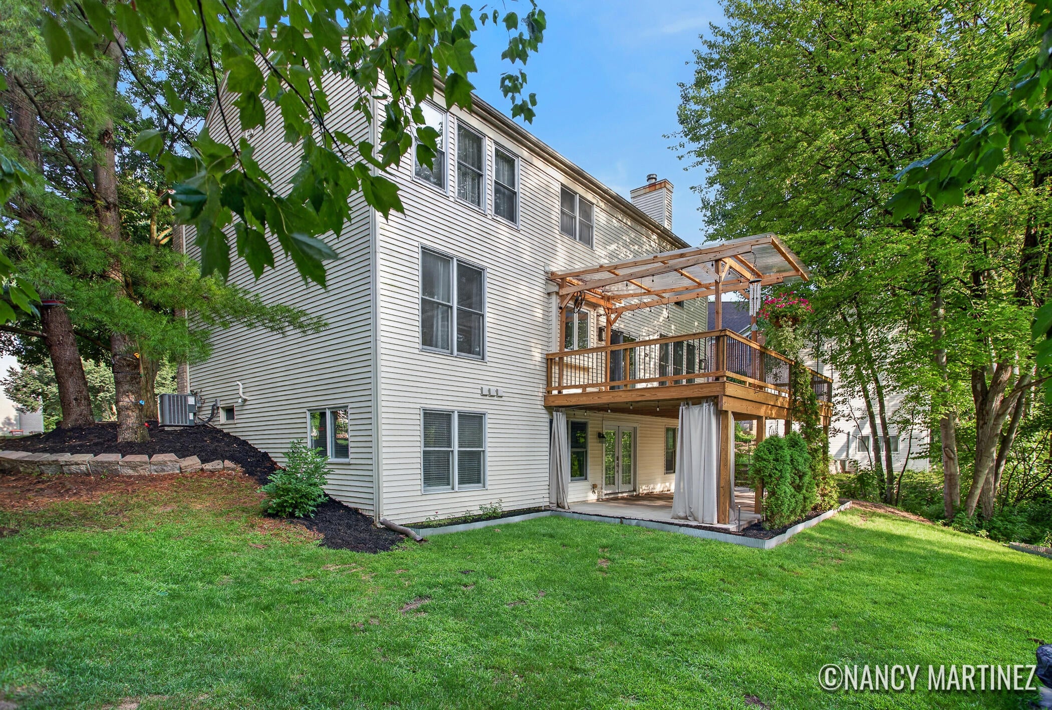 2554 Woodcreek Court SE