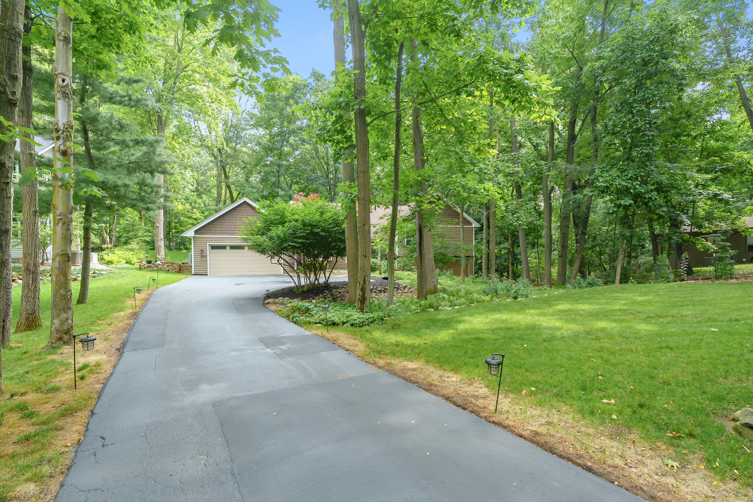 3720 Blackberry Lane