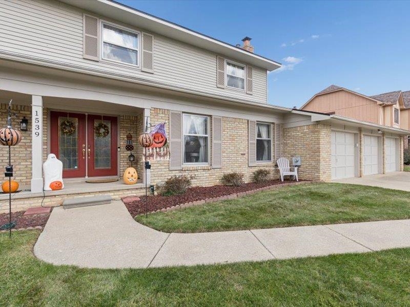 1539 Kings Carriage Road