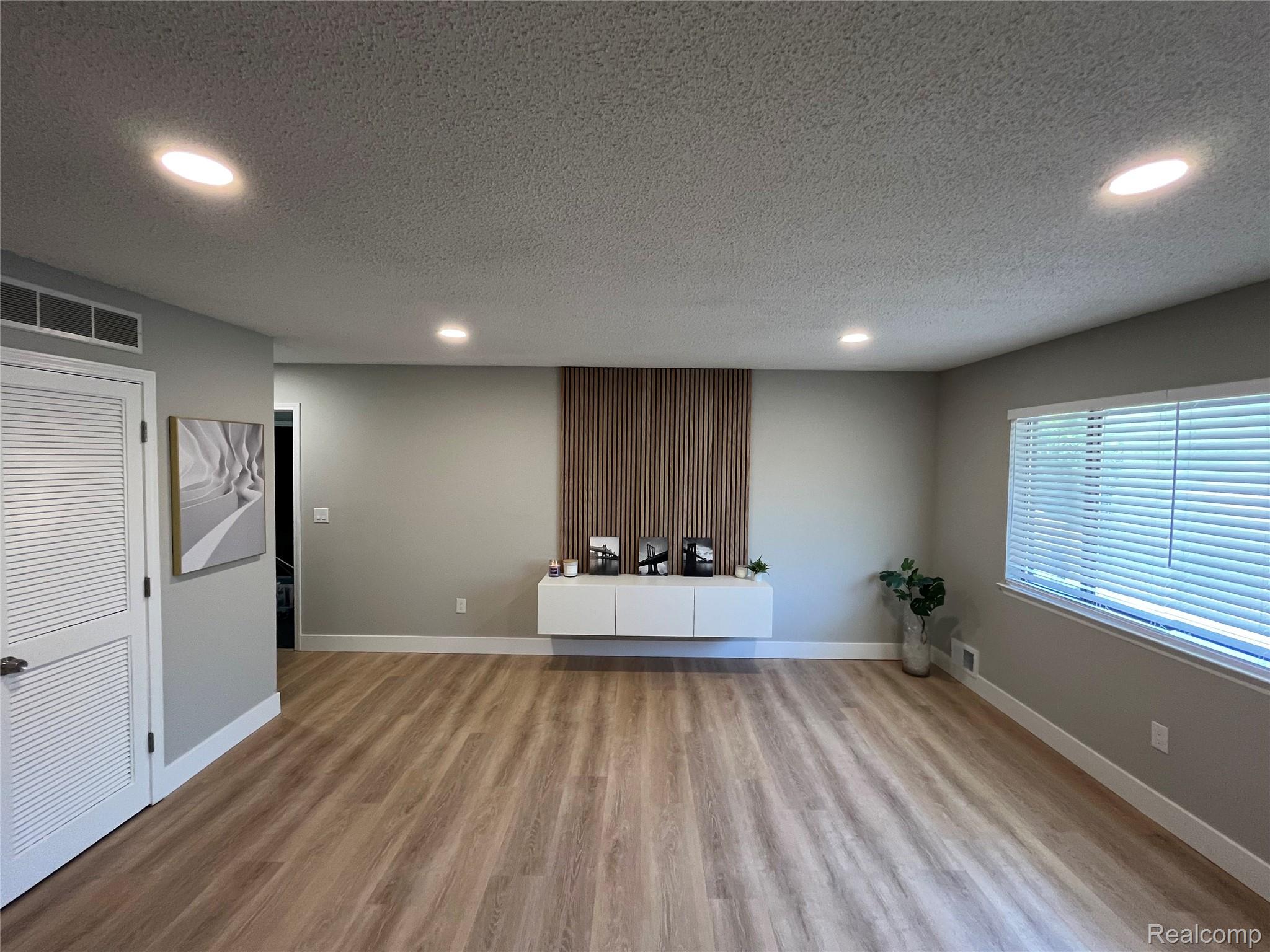 2639 Columbia Road 5