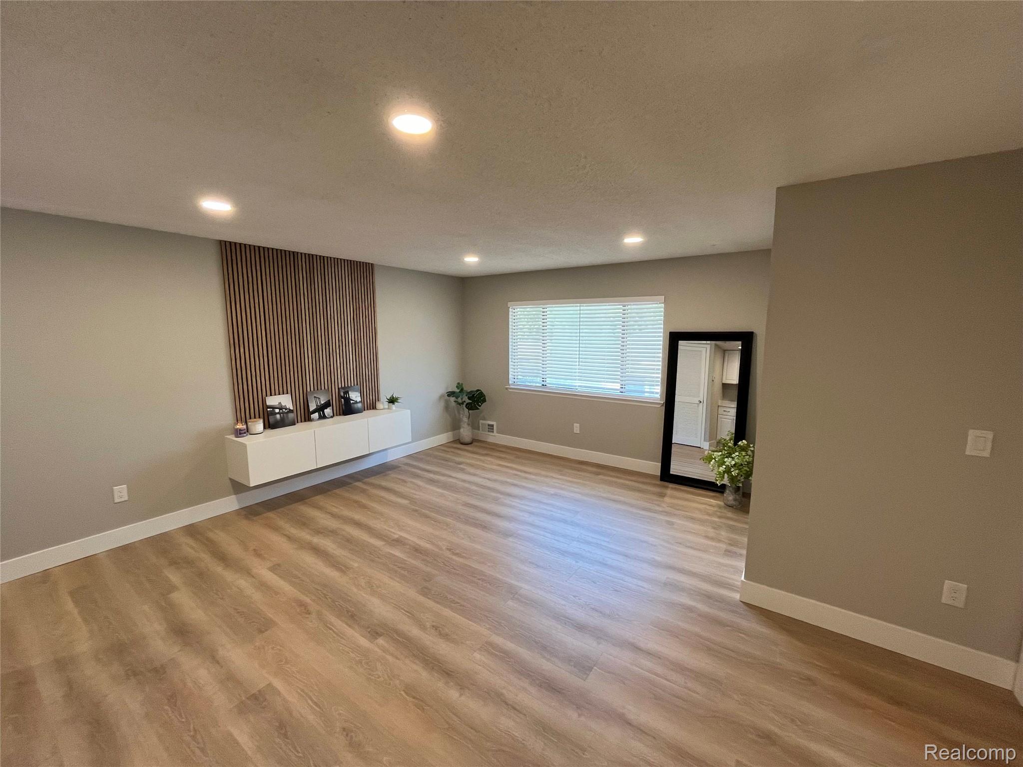 2639 Columbia Road 5
