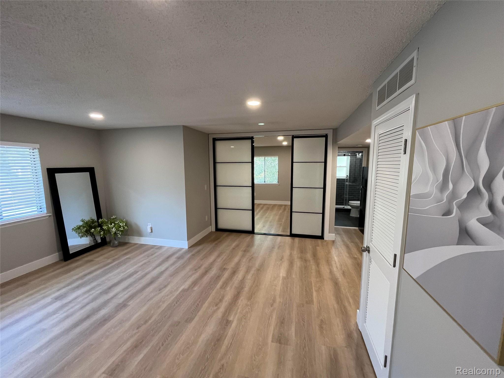 2639 Columbia Road 5