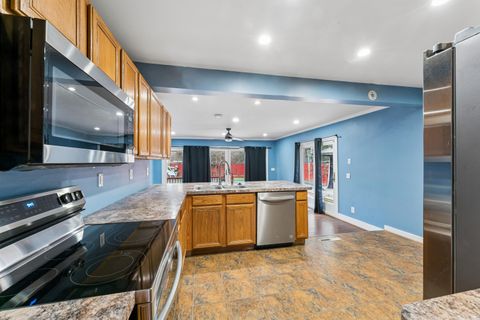 Tiny photo for 720 Algonquin Avenue, Flint City, MI 48507 (MLS # 5050203281)