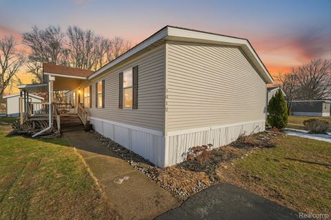 3612 Hawthorne St Brandon Charter Township MI 48348