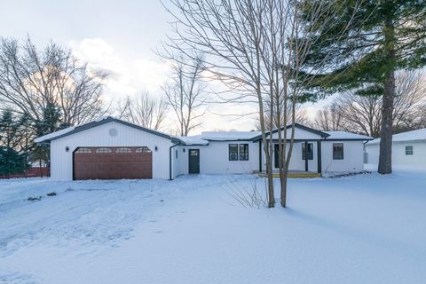 70908 Elkhart Road Ontwa Township MI 49112