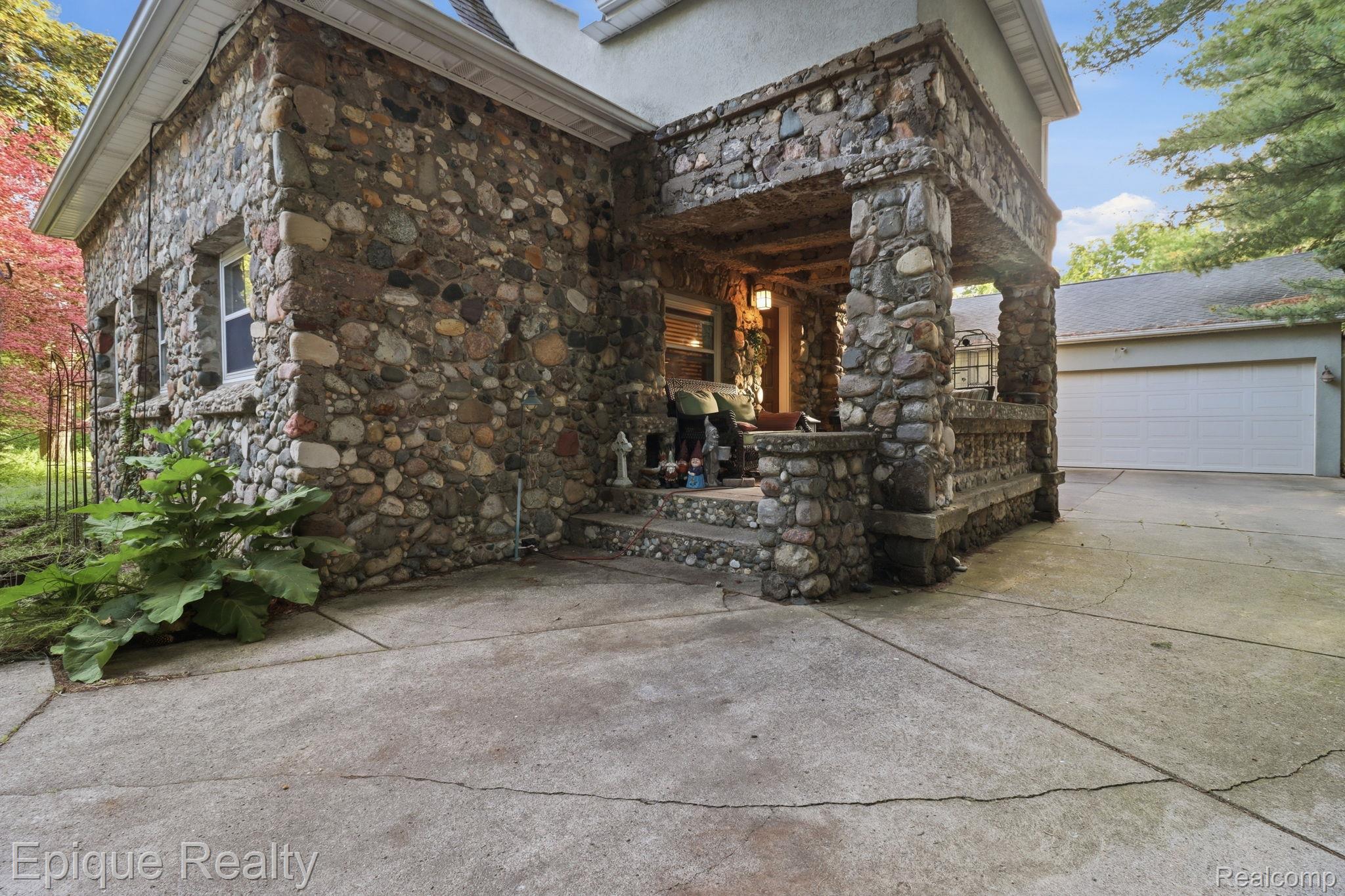 21085 Metroview Road