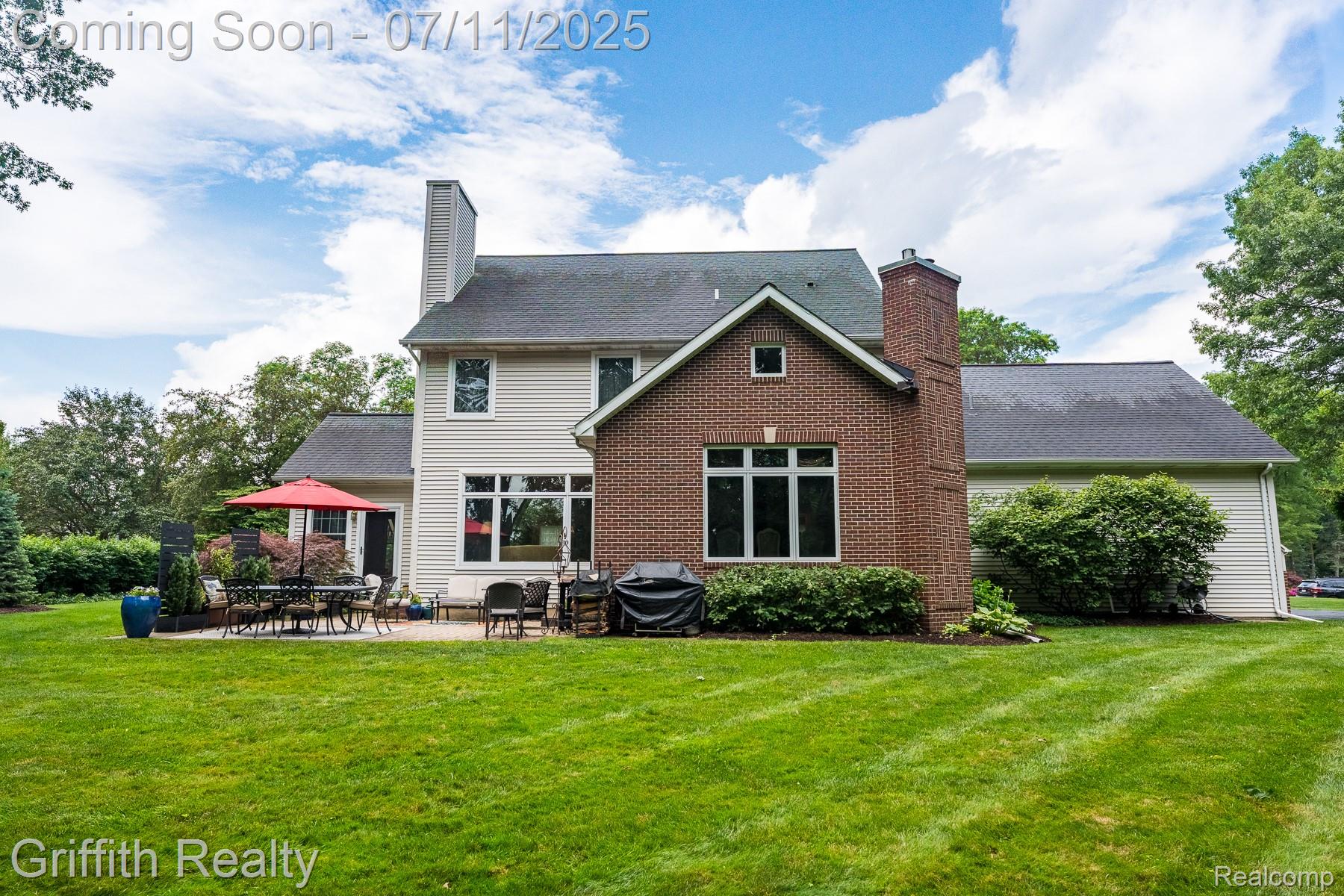 7668 Hunters Pointe