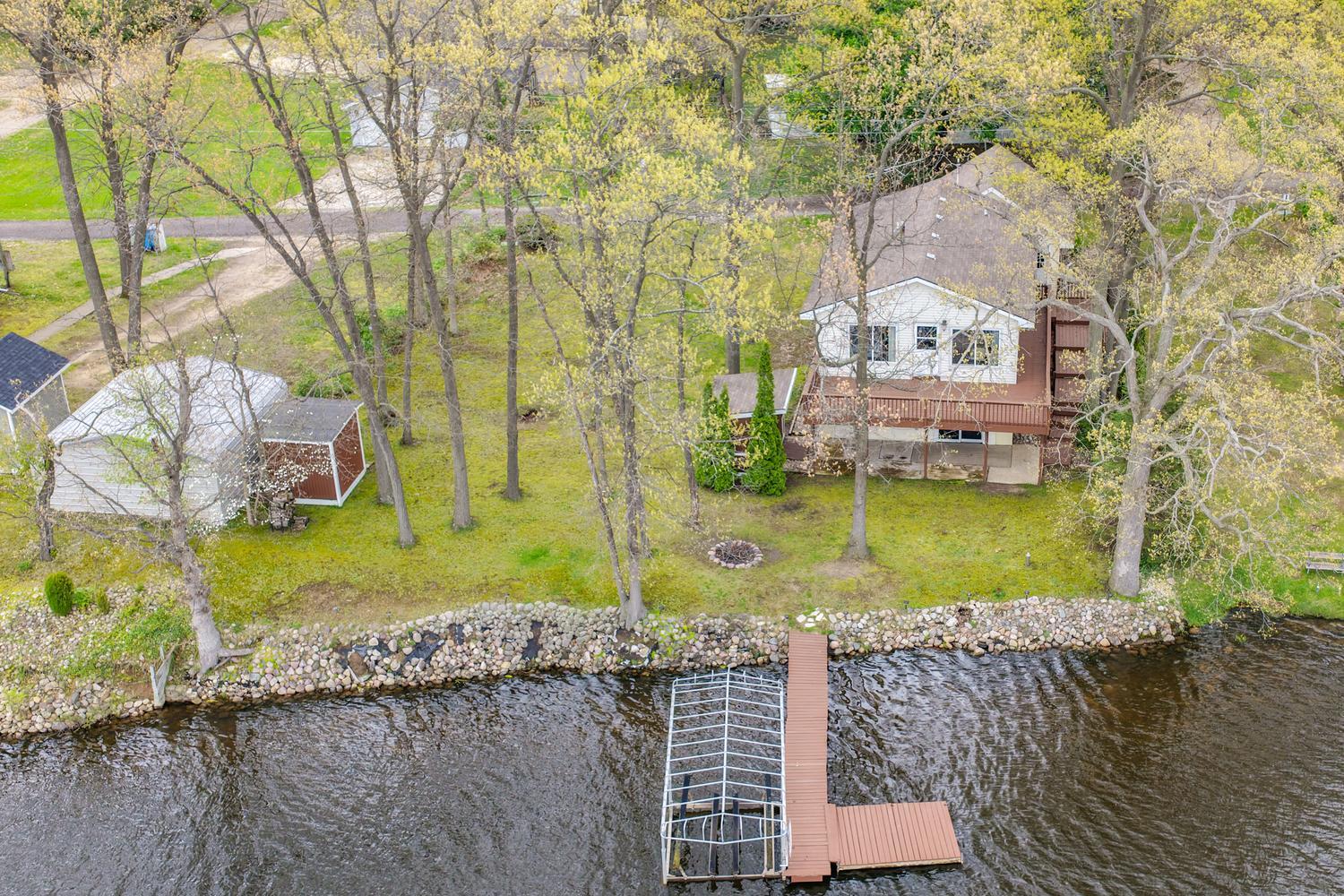 59036 Lakeshore Drive