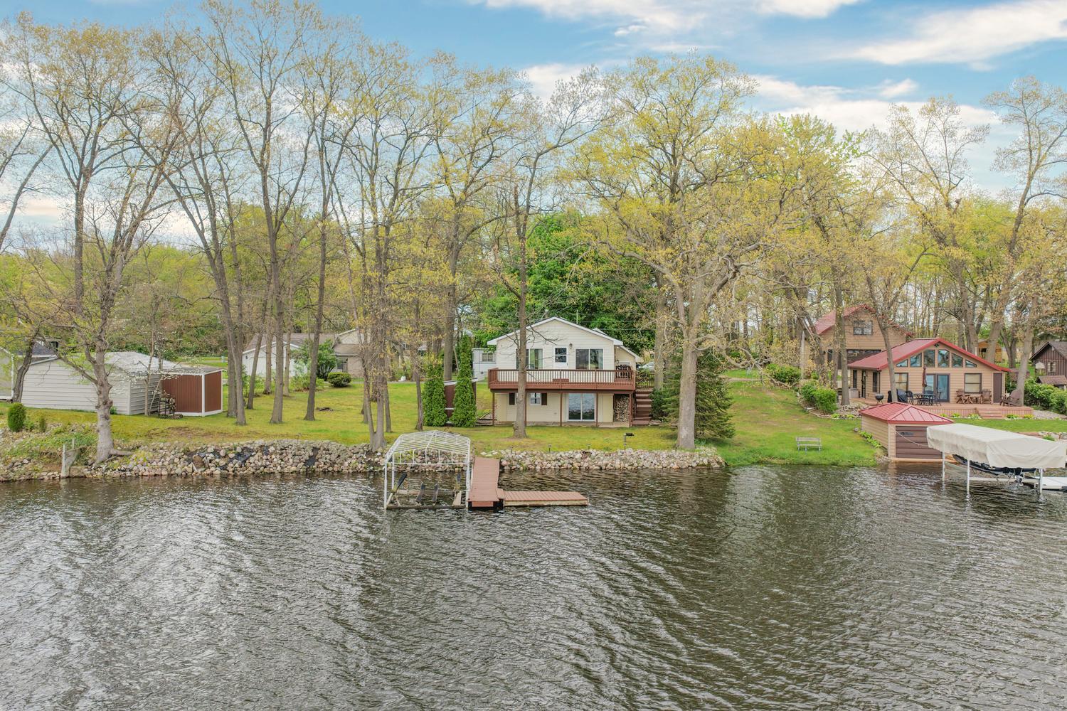 59036 Lakeshore Drive