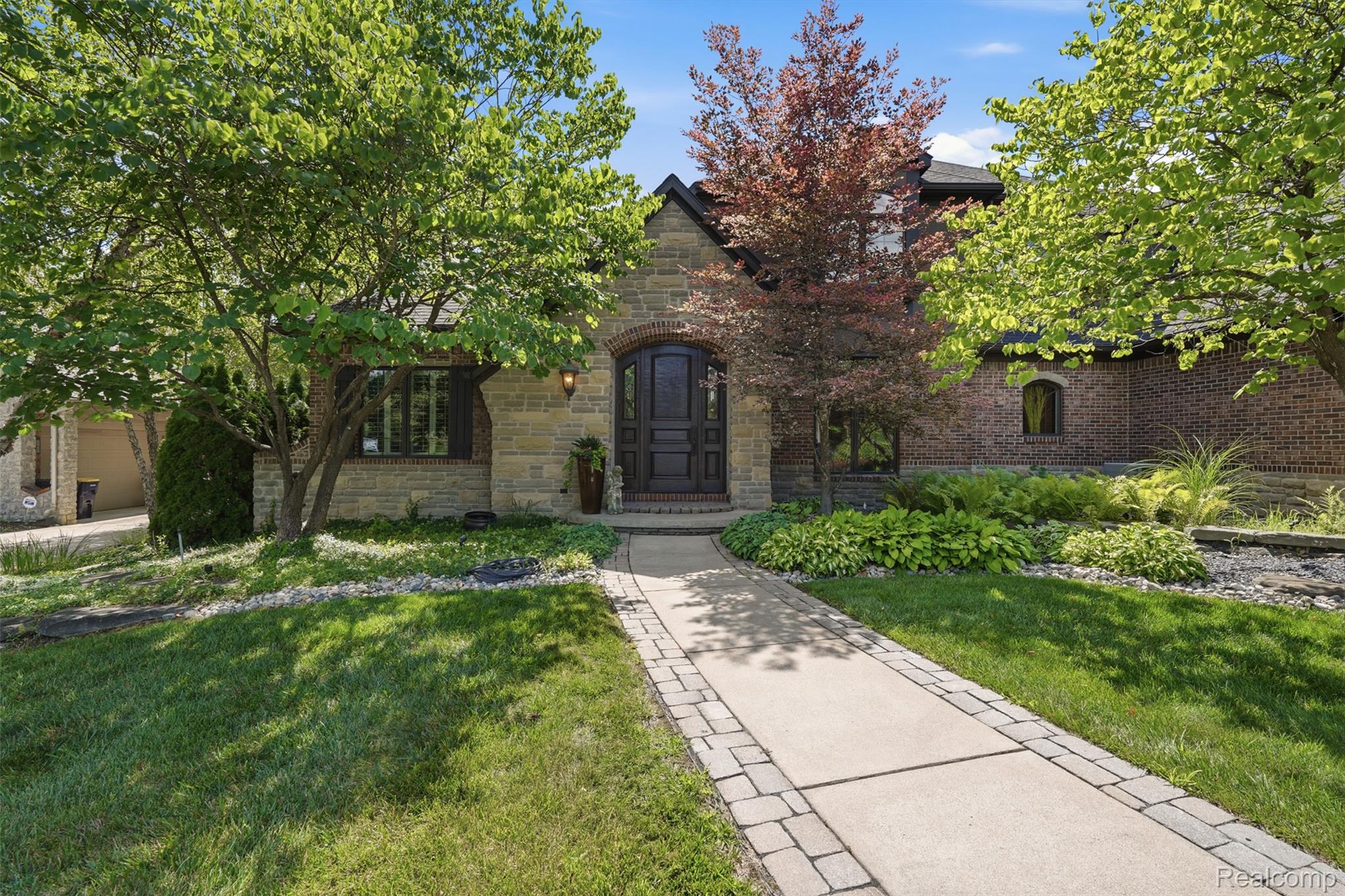 8714 Stoney Creek Drive