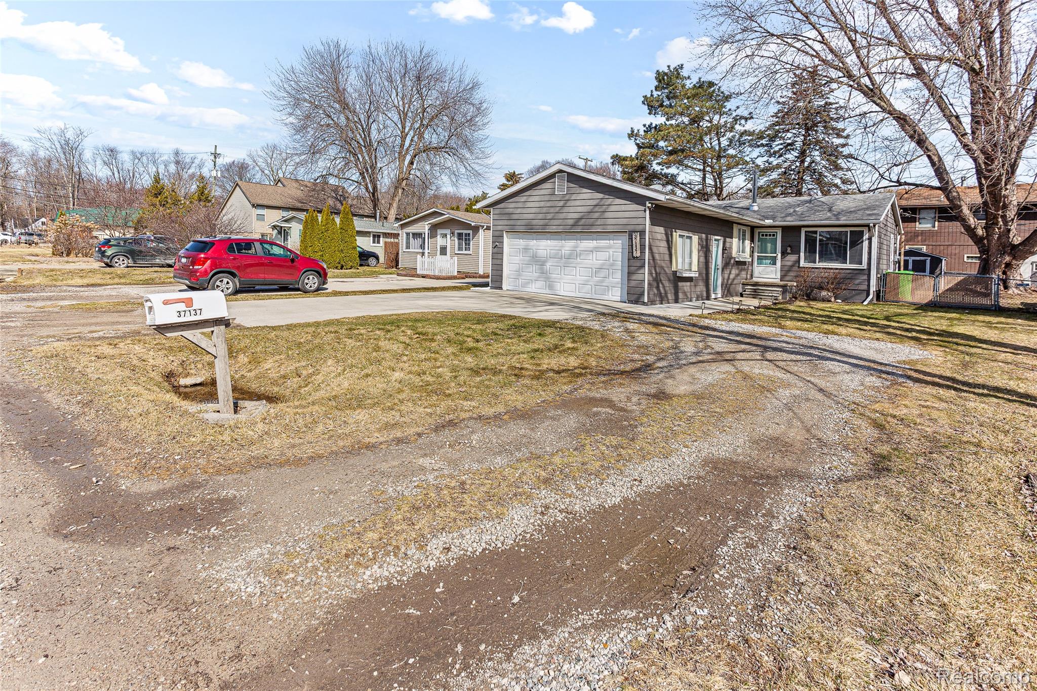 37137 Jefferson Avenue