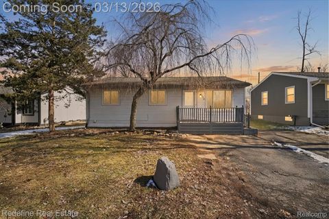 2236 Mentone Street Wolverine Lake Village MI 48390