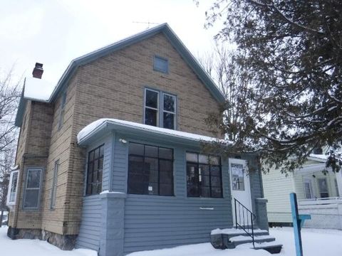 919 4th Street Three Rivers City MI 49093