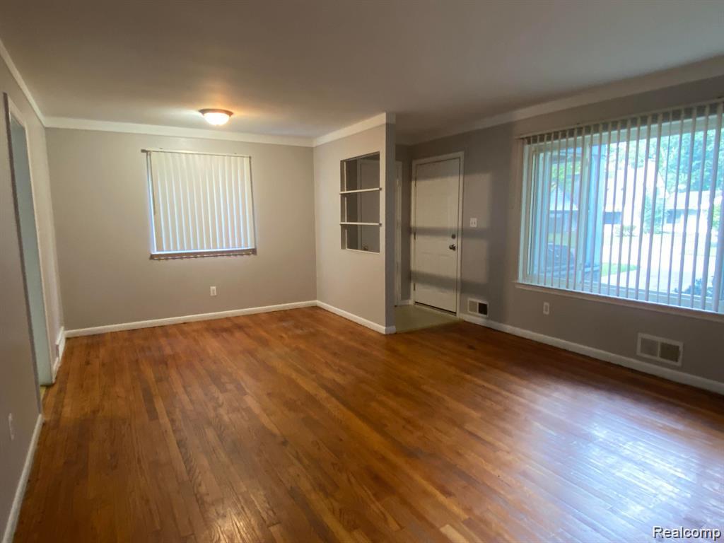 20609 Westhampton Avenue