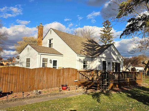 17535 Doris Avenue Fraser City MI 48026