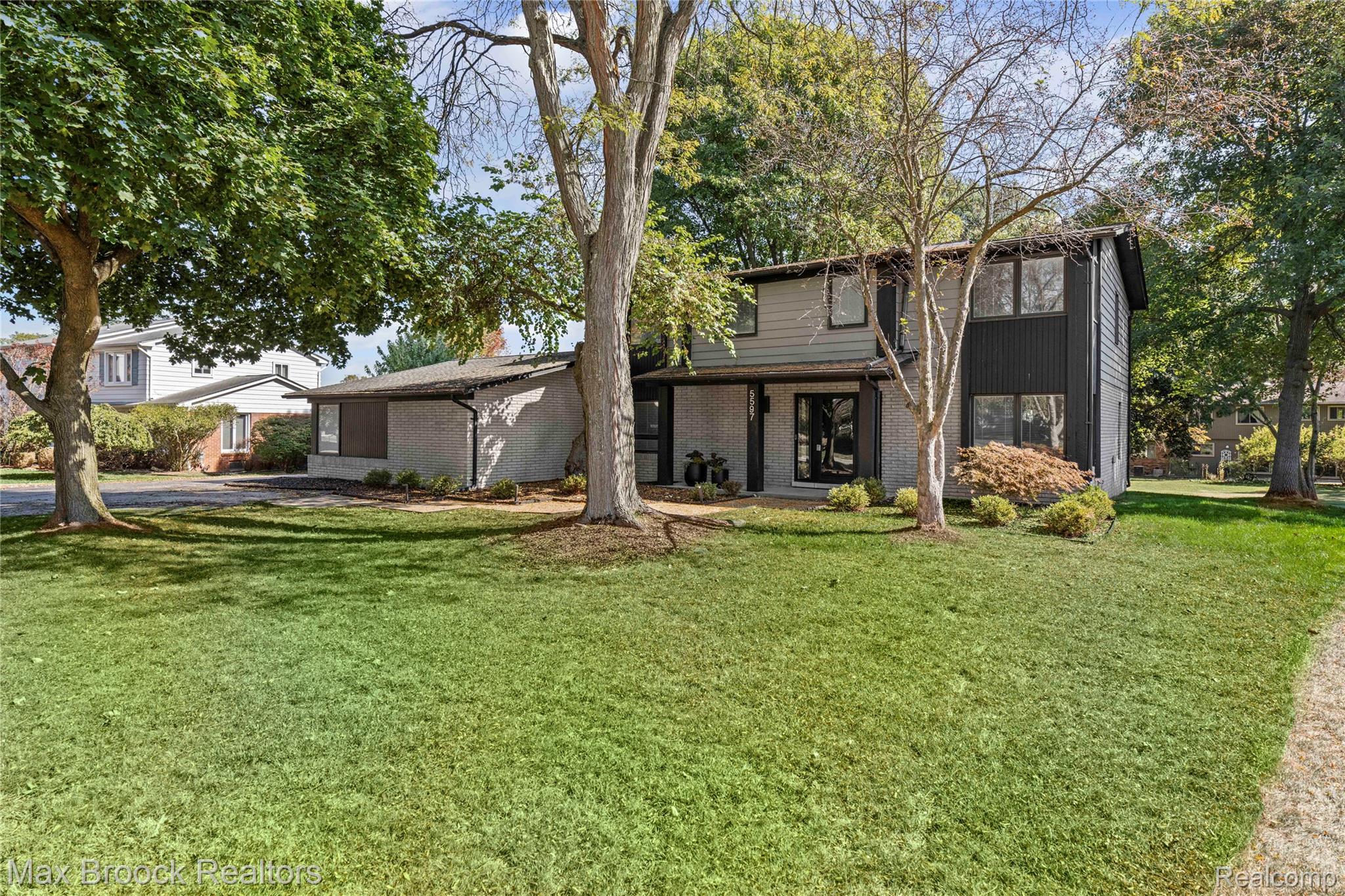 5597 Apple Ridge Trail
