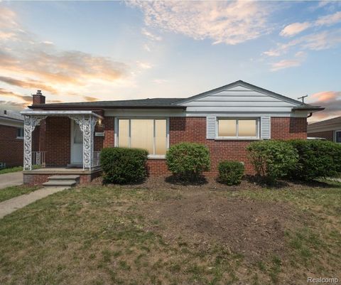 19343 Florence Street Roseville City MI 48066