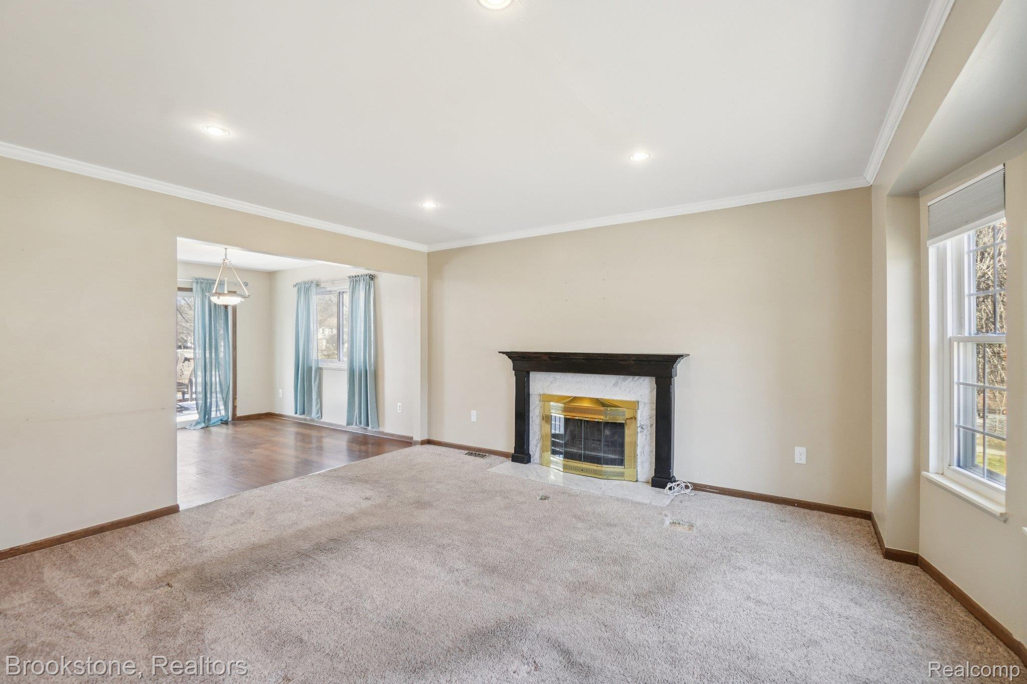 4207 Sunburst Avenue