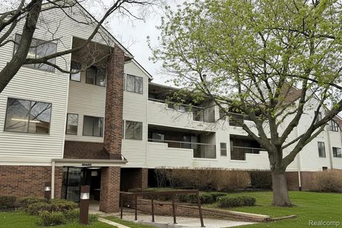 30450 Orchard Lake Road #73 Farmington Hills City MI 48334