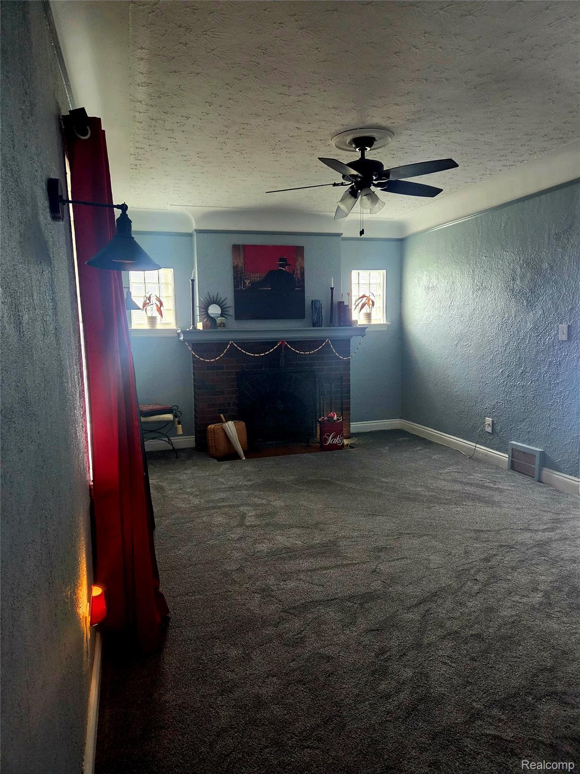 19805 Lexington