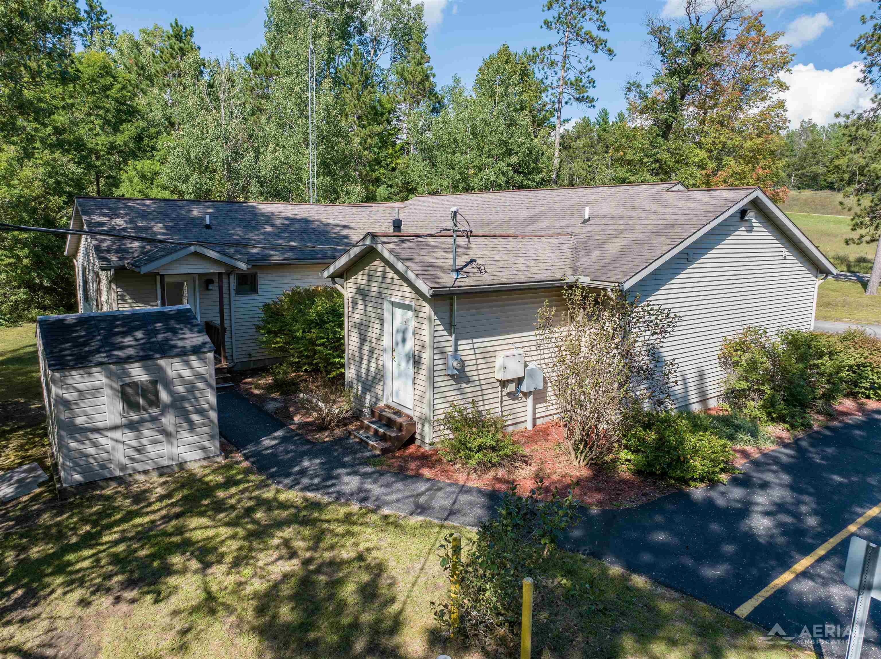558 Lockwood