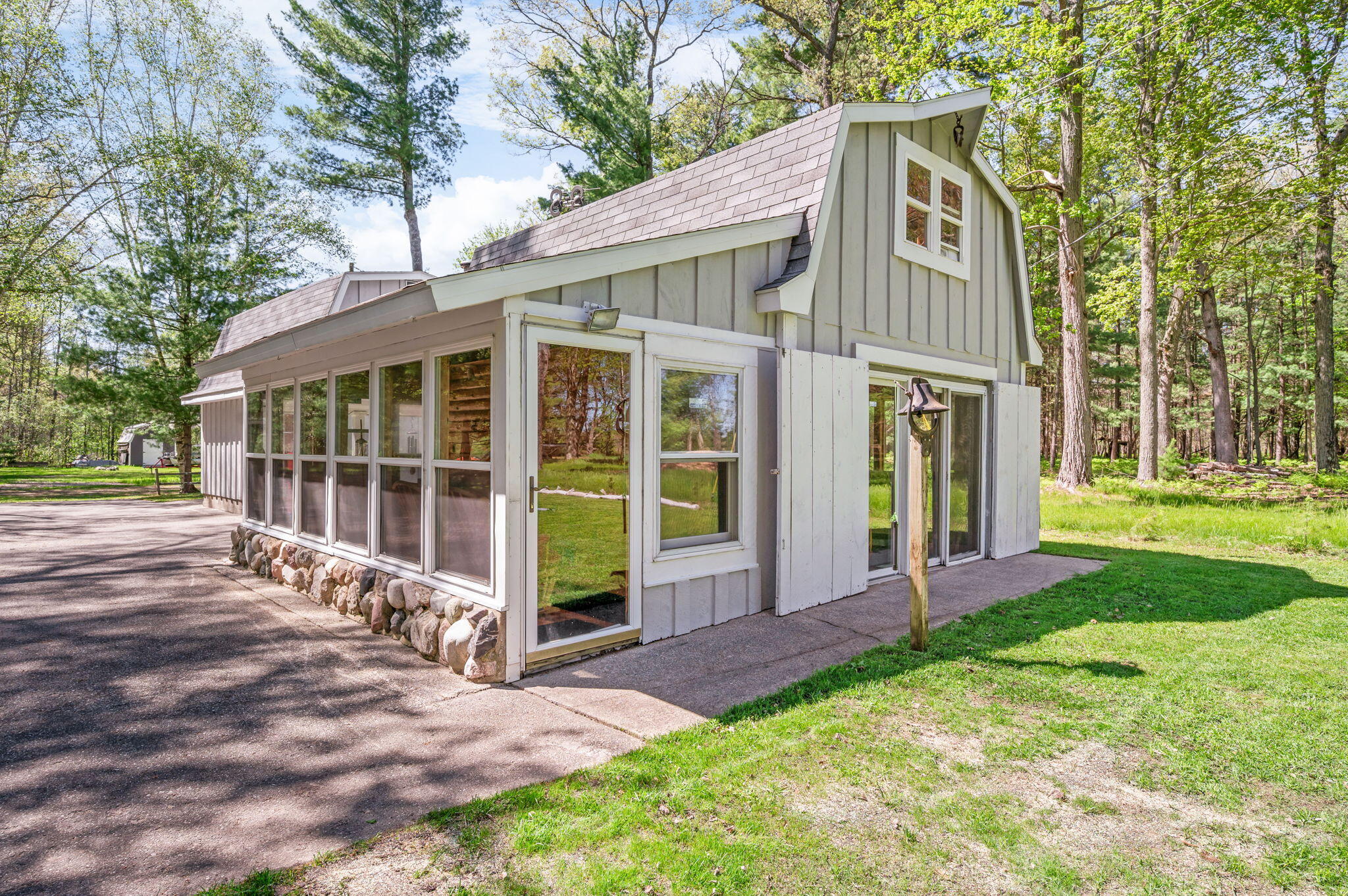 2850 W Winona Drive