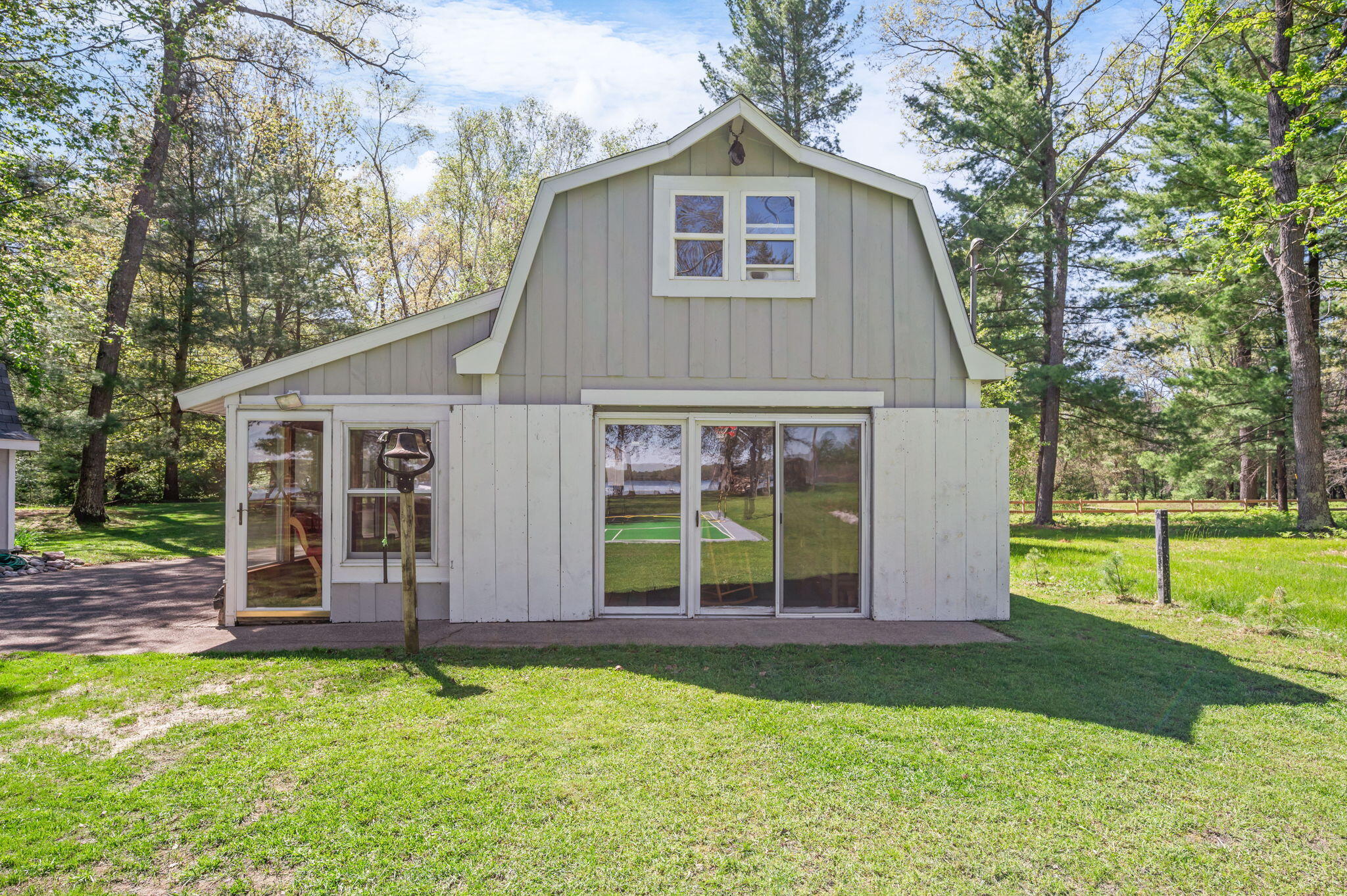 2850 W Winona Drive
