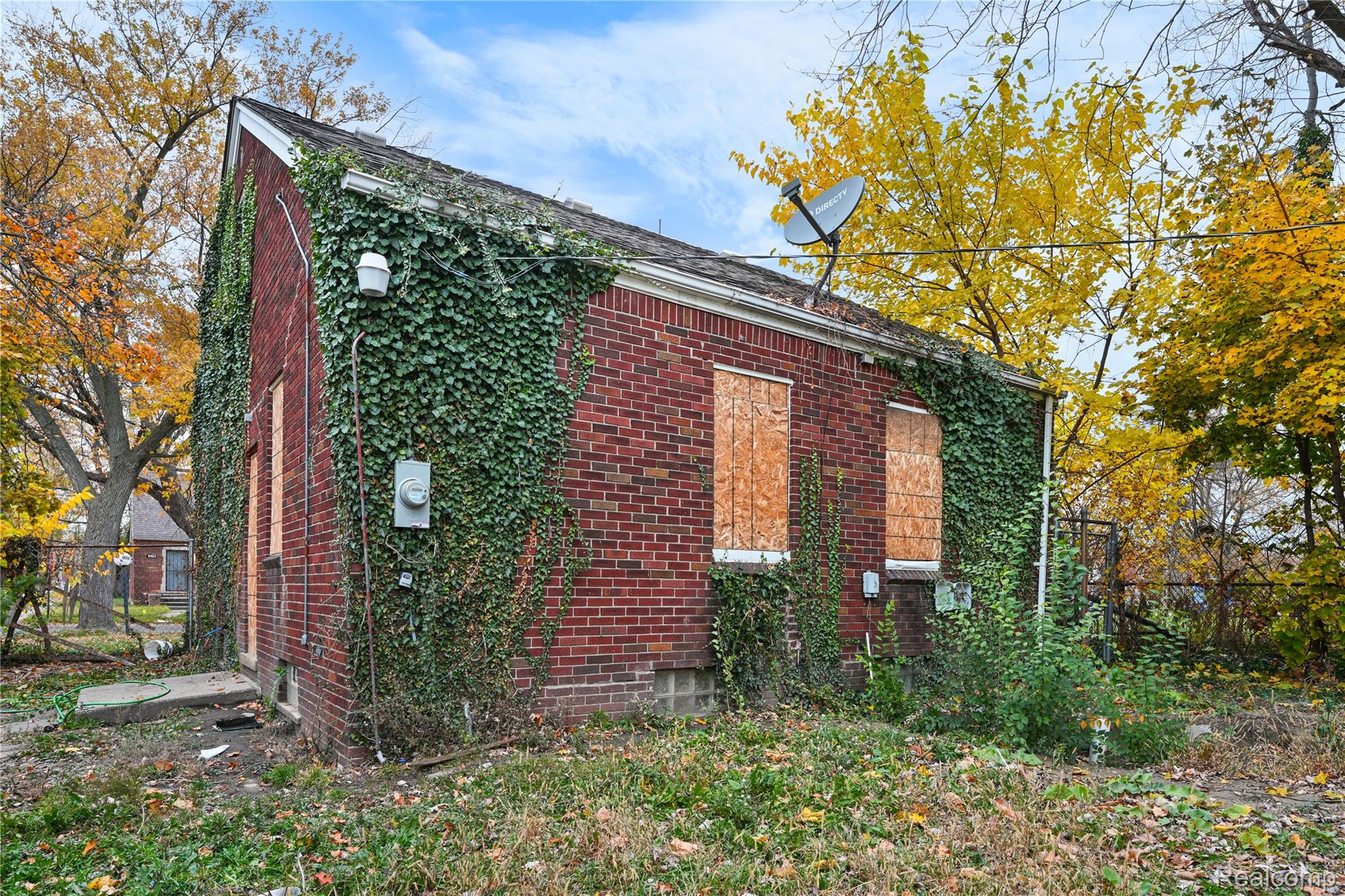 9900 Beaconsfield Street