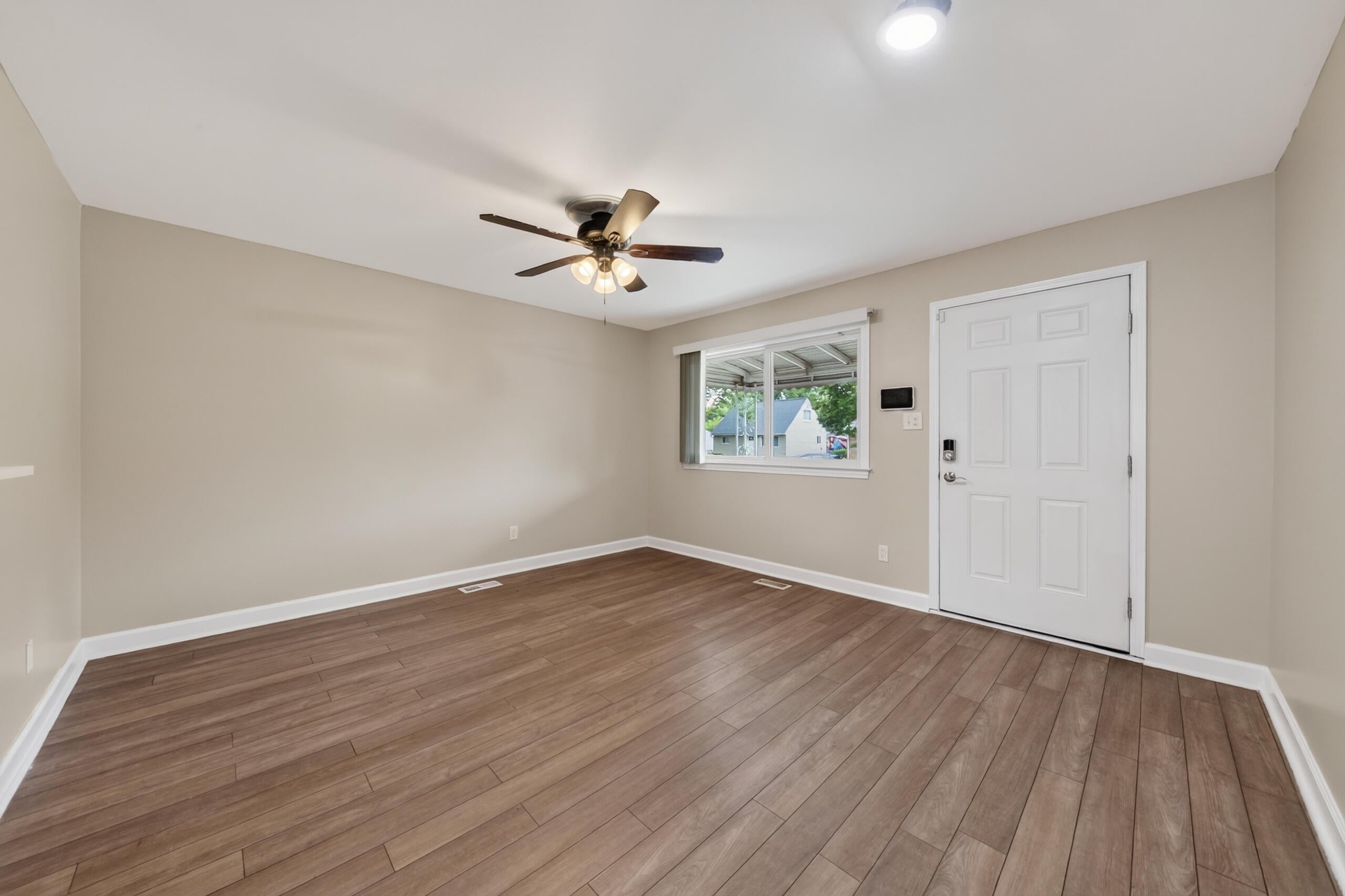 1260 Candlewood Lane