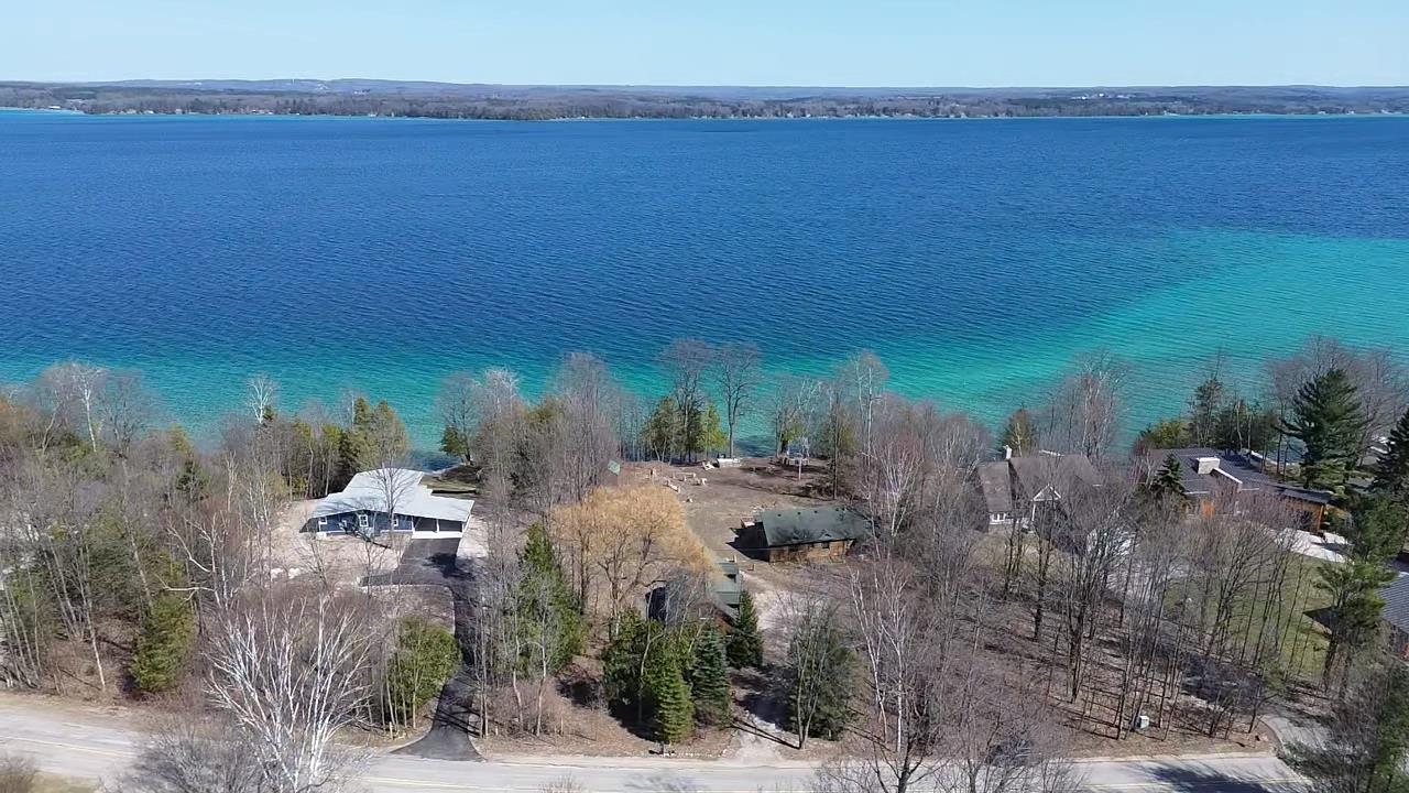 7079 Torch Lake Drive,NW